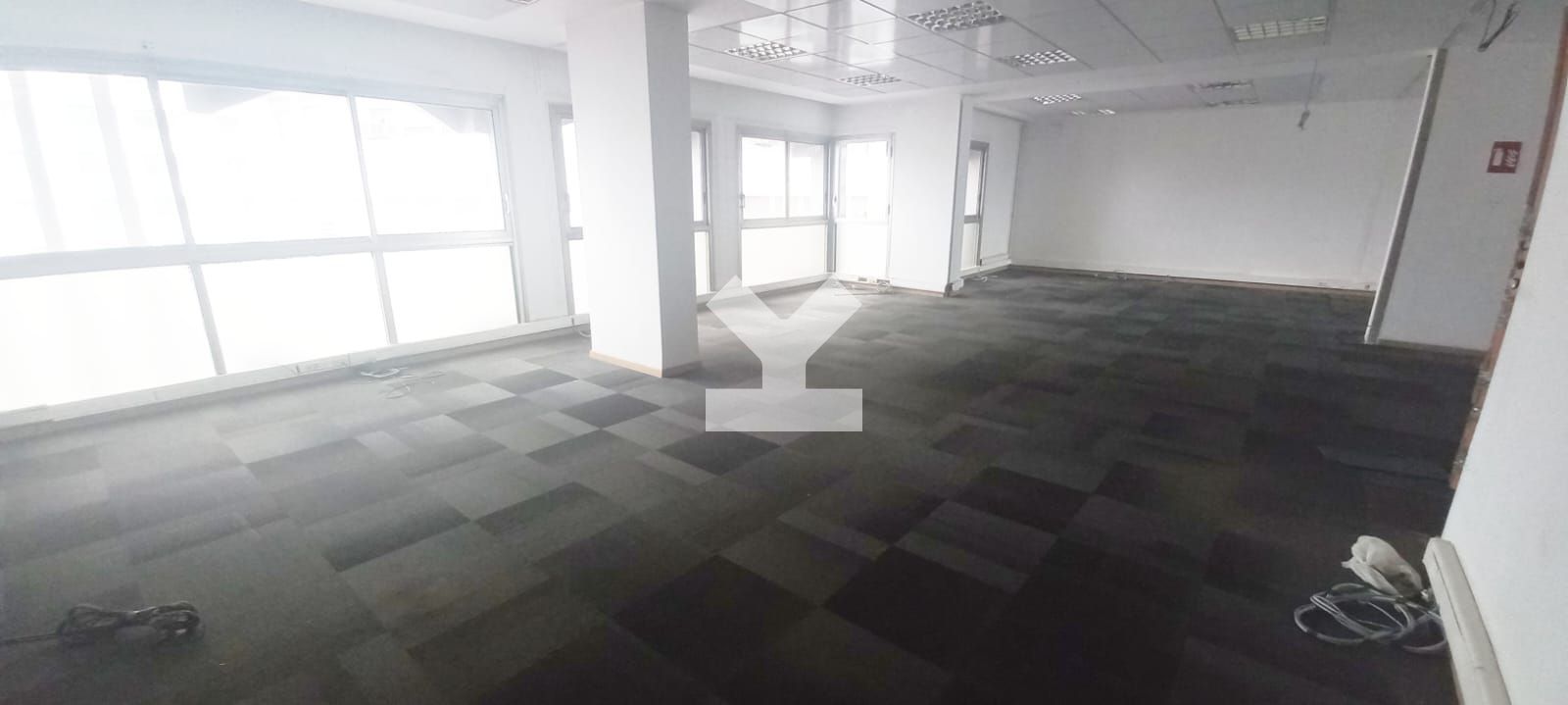 /ci066938/image_104282416.jpeg