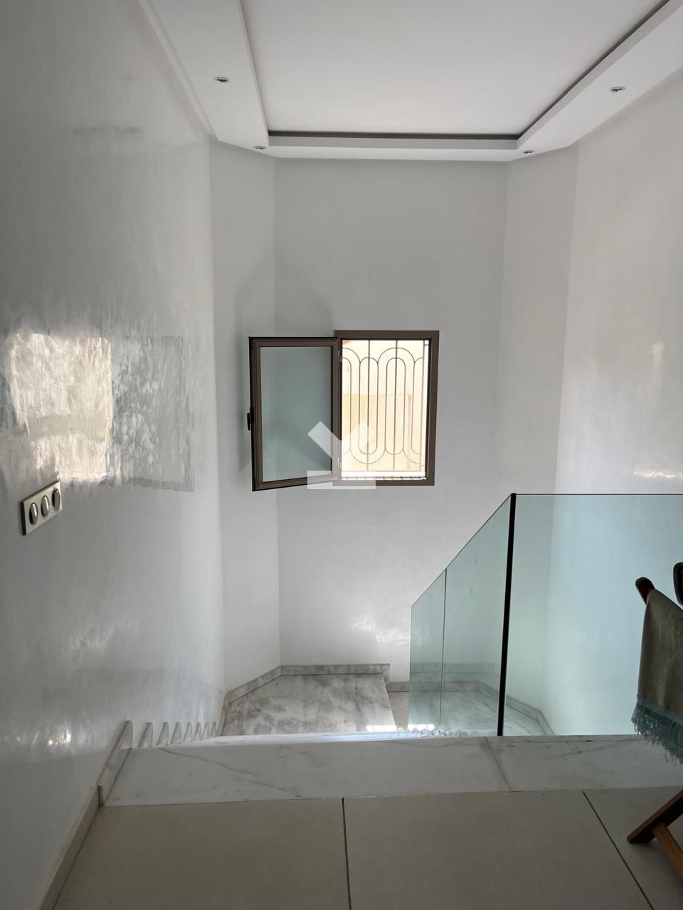 /ci119888/image_648329087.jpg