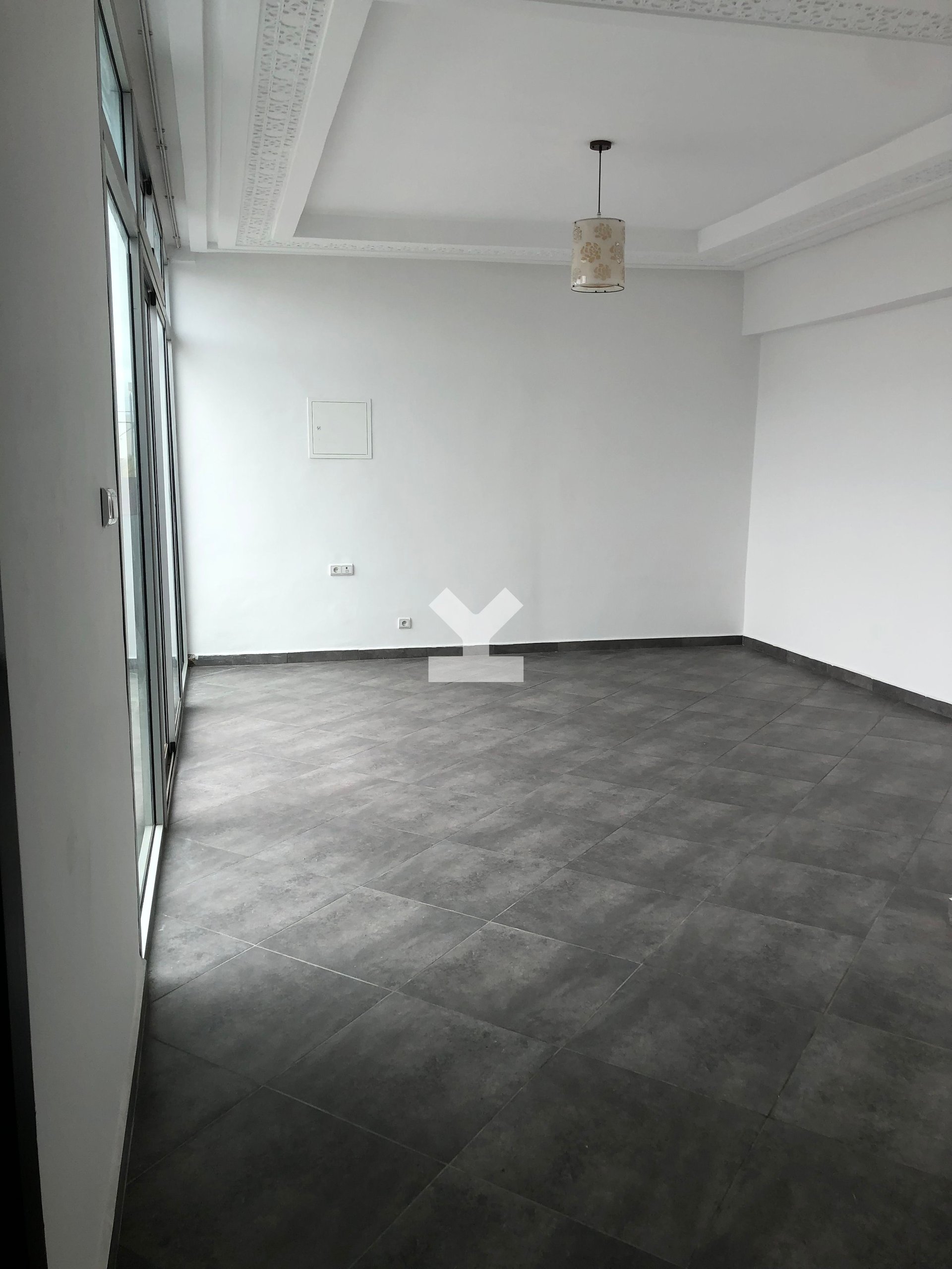 /ci119889/image_593895713.jpg