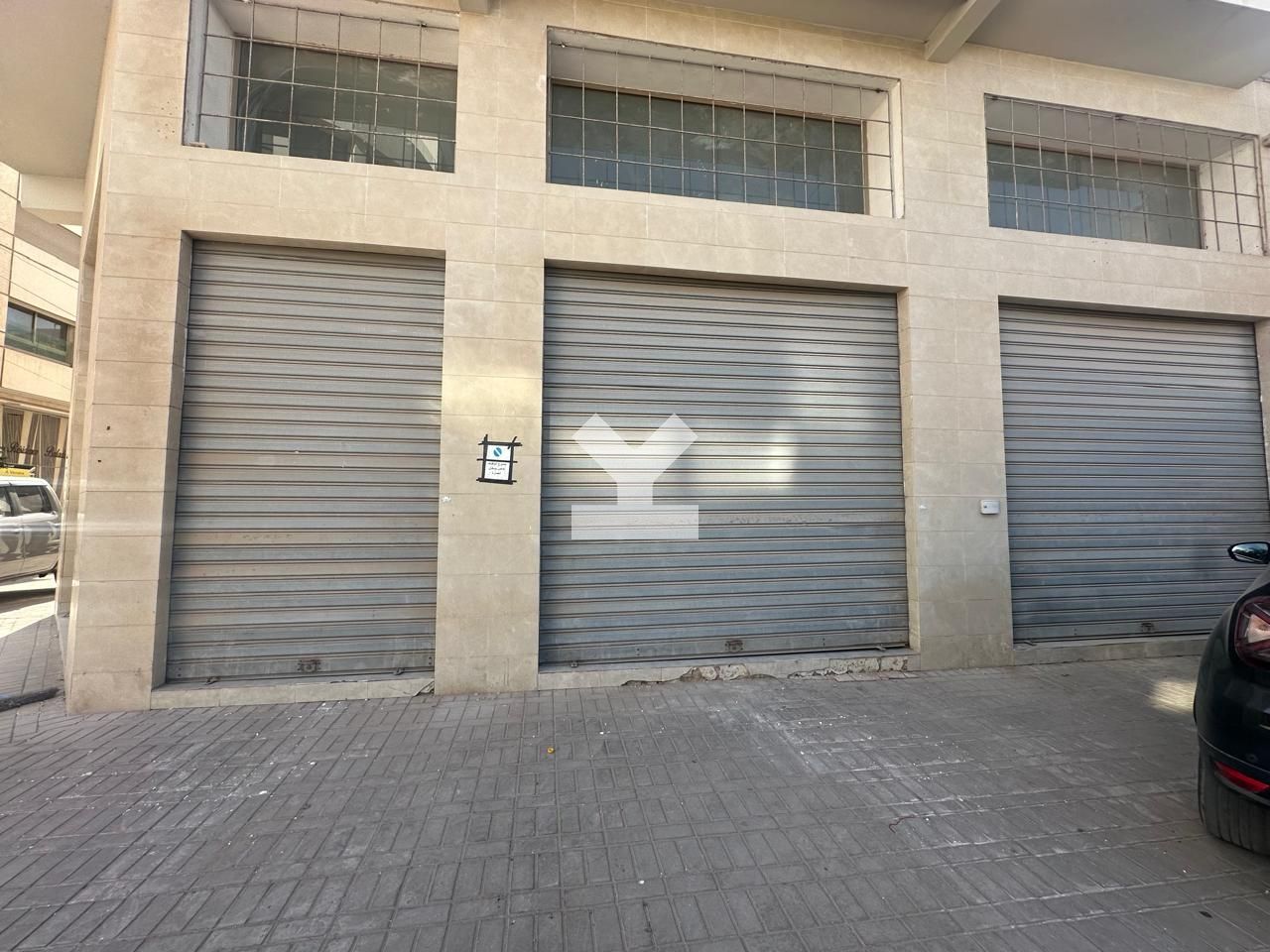 /ci147319/image_254963910.jpeg