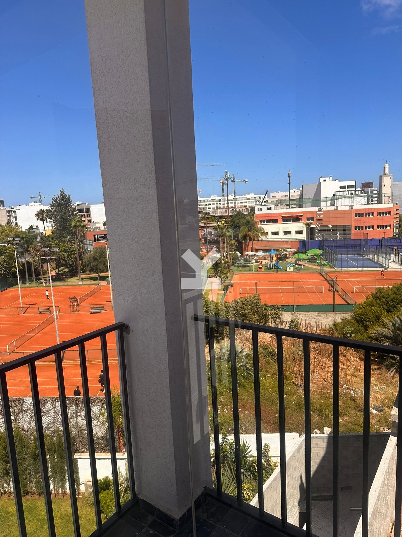 /cs137095/image_192527498.JPEG