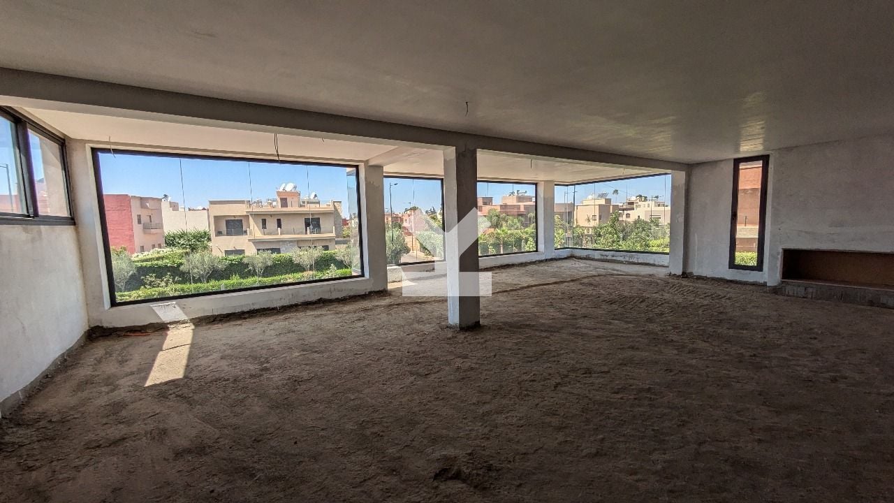 /mi104863/image_402057529.jpg