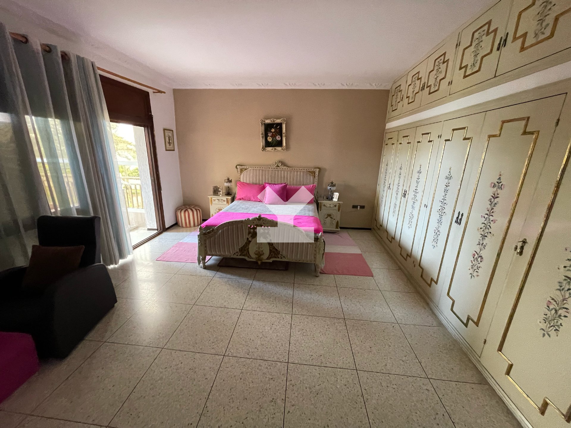 /ri064037/image_617681954.png