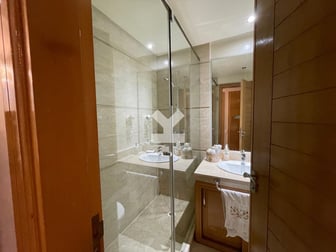 user-AA075154-image