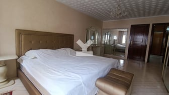 user-CA003839-image