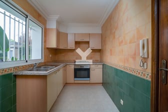 user-CA003904-image