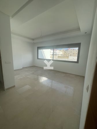 user-CA006070-image