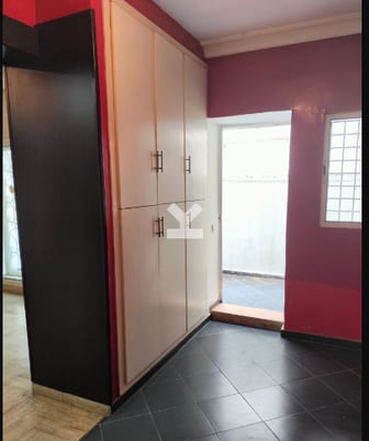 user-CA006935-image
