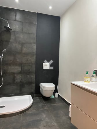 user-CA007062-image