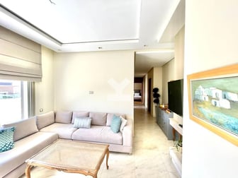 user-CA031617-image