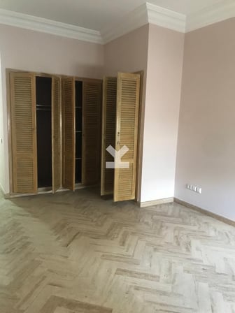 user-CA035663-image