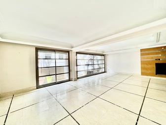 user-CA040310-image
