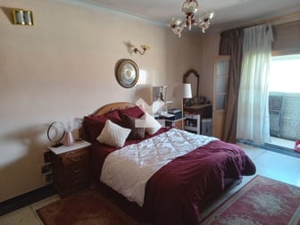 user-CA040693-image