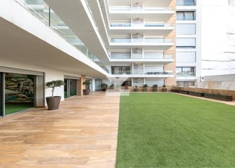 user-CA042603-image