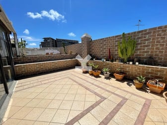 user-CA043686-image