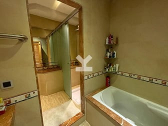 user-CA043686-image