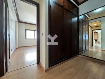 user-CA045060-image