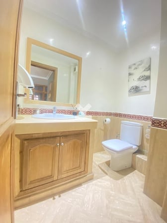 user-DA045428-image