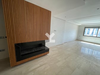 user-CA046124-image