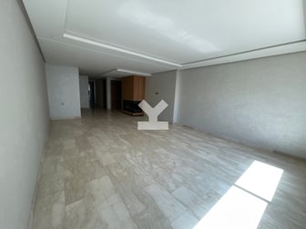 user-CA046124-image