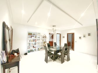 user-CA046788-image