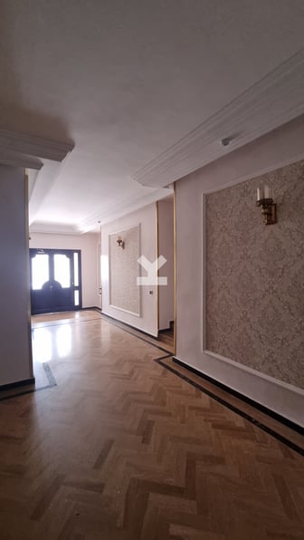 user-CA052931-image