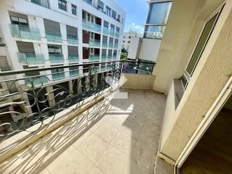 user-CA053695-image