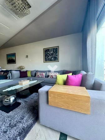 user-CA054295-image