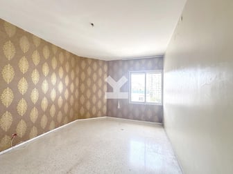 user-CA058122-image