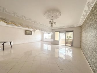 user-CA058122-image