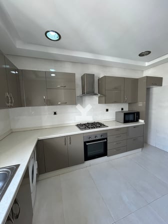 user-CA063242-image