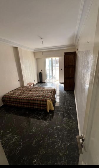 user-CA069018-image