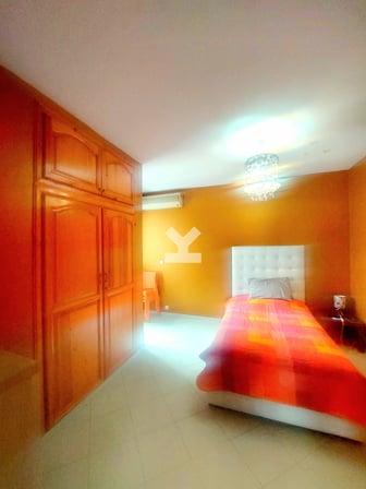 user-CA069341-image