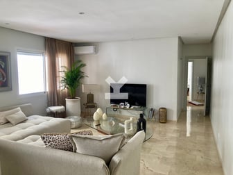 user-CA069380-image
