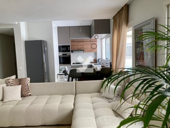 user-CA069380-image