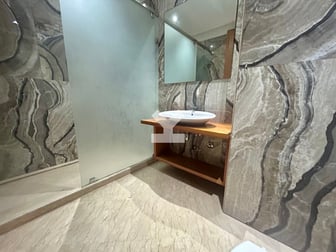 user-CA070034-image