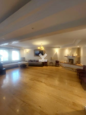 user-CA070762-image