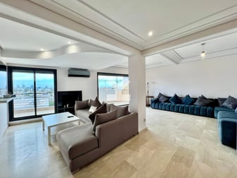user-CA073239-image