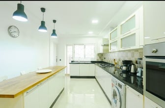 user-CA073240-image