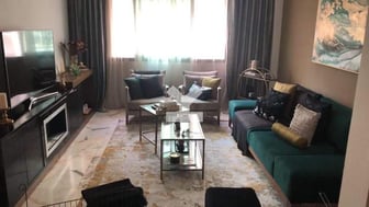 user-CA077471-image