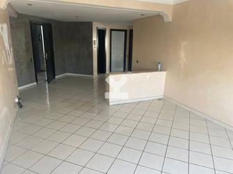 user-CA078305-image