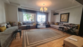user-CA078581-image