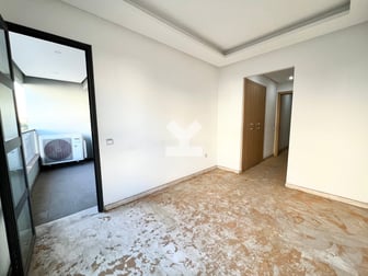 user-CA078979-image