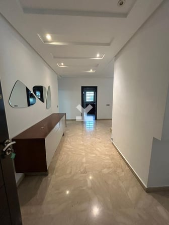 user-CA079197-image