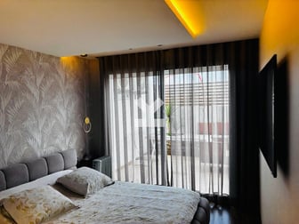 user-CA079519-image