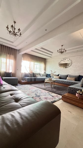 user-CA079591-image