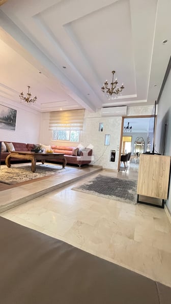 user-CA079591-image