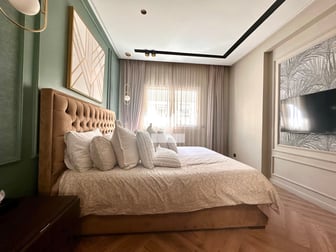 user-CA082873-image
