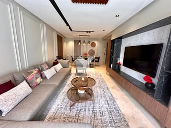 user-CA082873-image