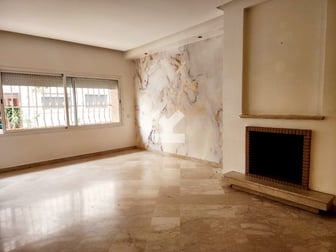 user-CA087209-image